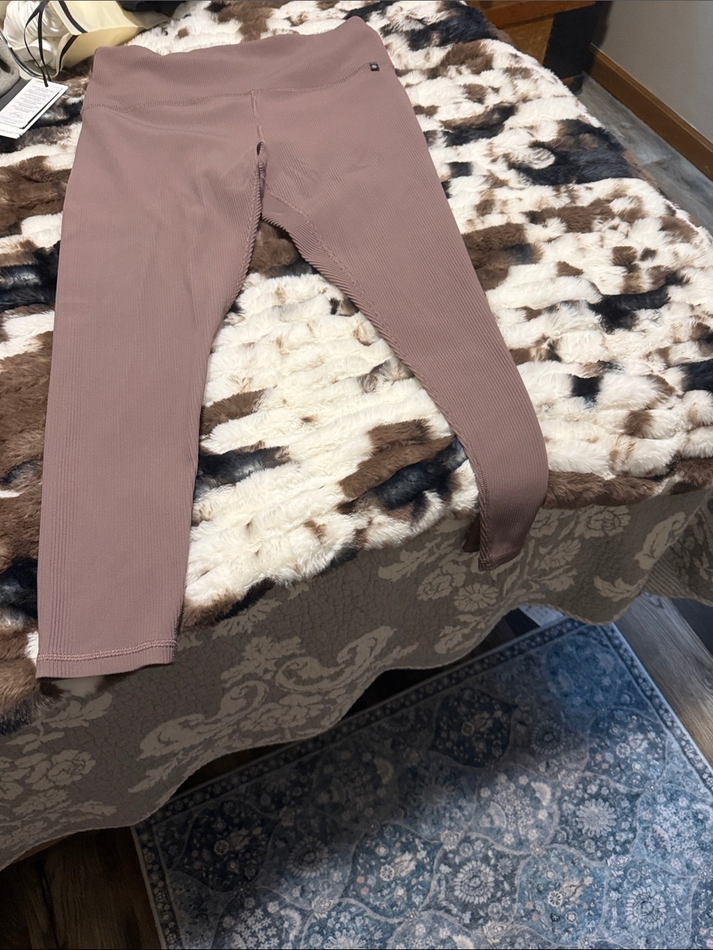 Athleta Ribbed Leggings in Mauve
